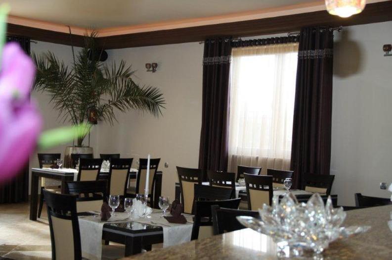 Hotel Wasik Krogulcza Экстерьер фото
